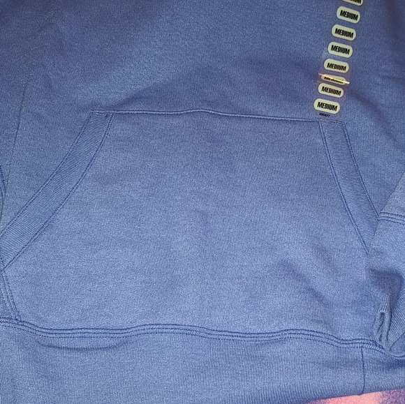 Champion Sweater - Picture 4 of 16